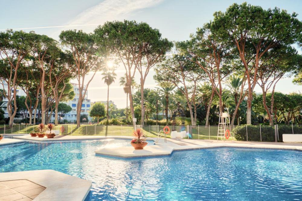 Playas Del Duque, Puerto Banus, Golf .Playa Y Compras Daire Marbella Dış mekan fotoğraf